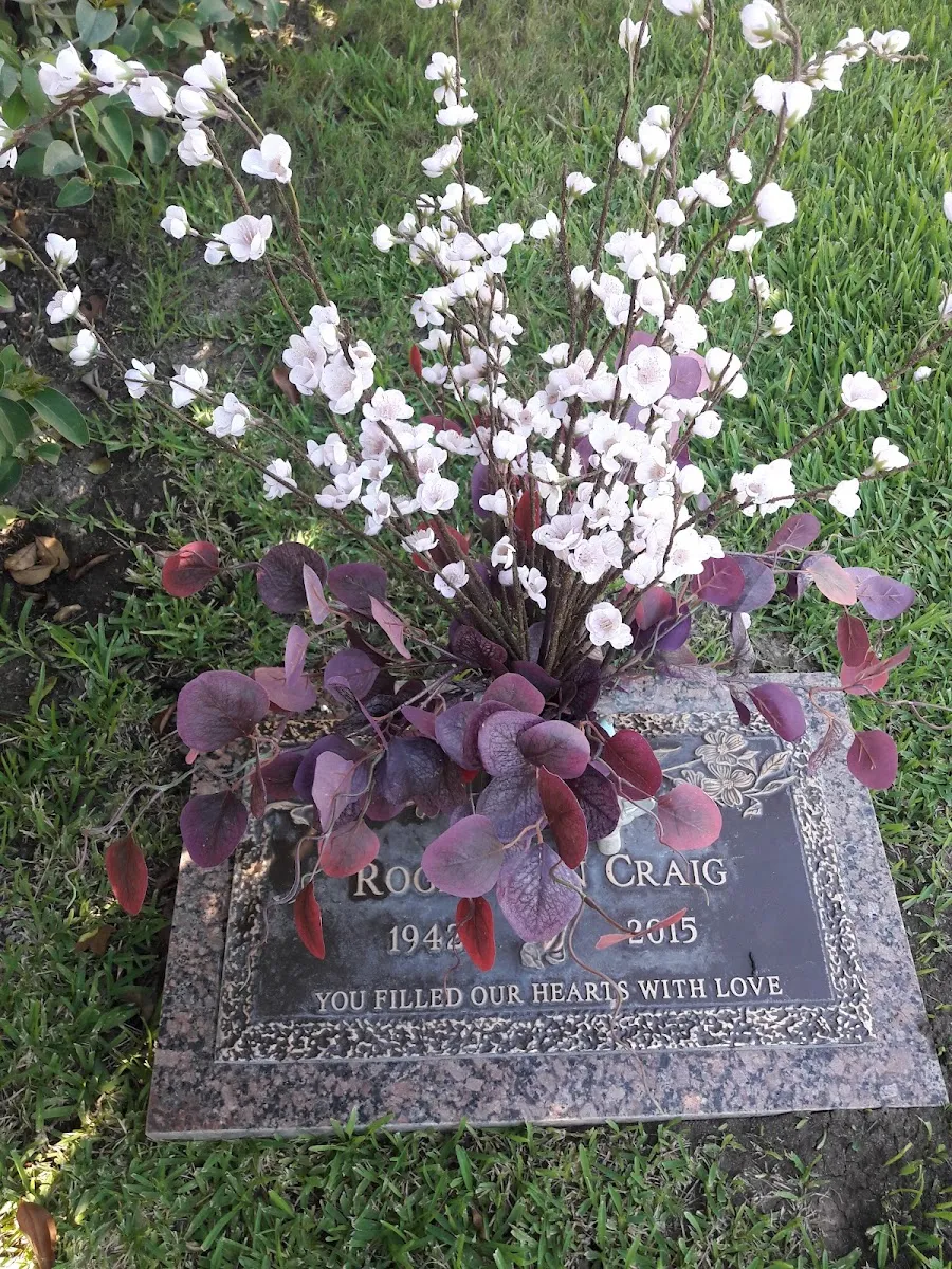Agudas Achim Memorial Gardens — foto 8