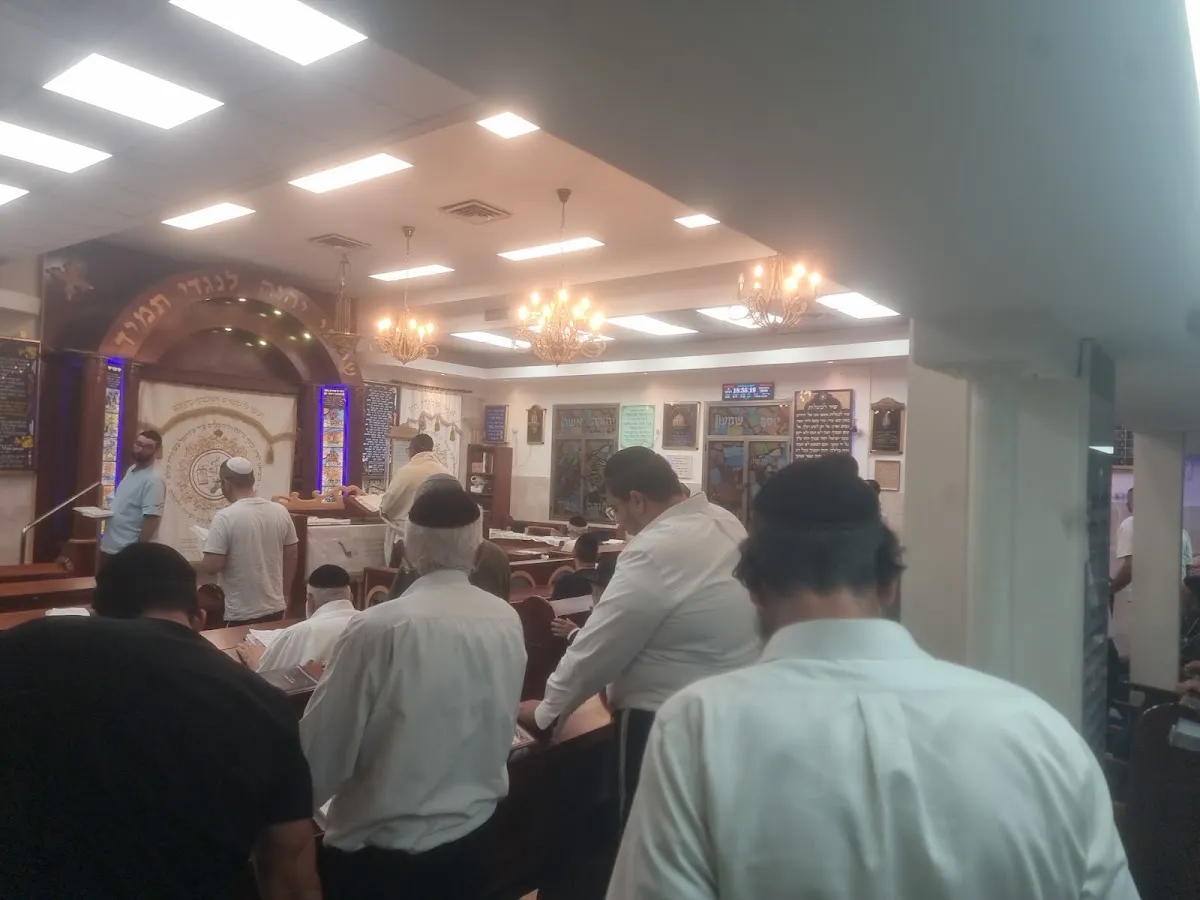 Ahava VeAchva Synagogue — foto 8