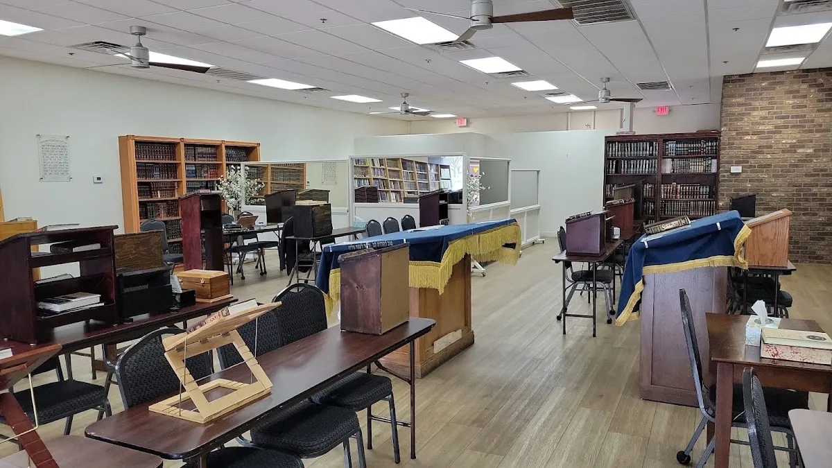 Ahavas Torah Center — foto 9