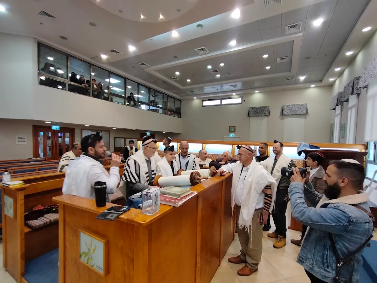 Ahavat Tzion Synagogue — foto 6