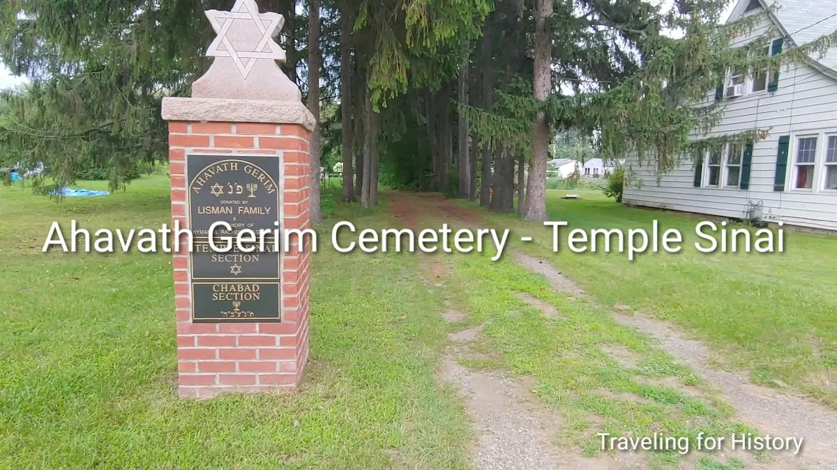Ahavath Gerim/Chabad/Temple Sinai Cemetery — photo 2