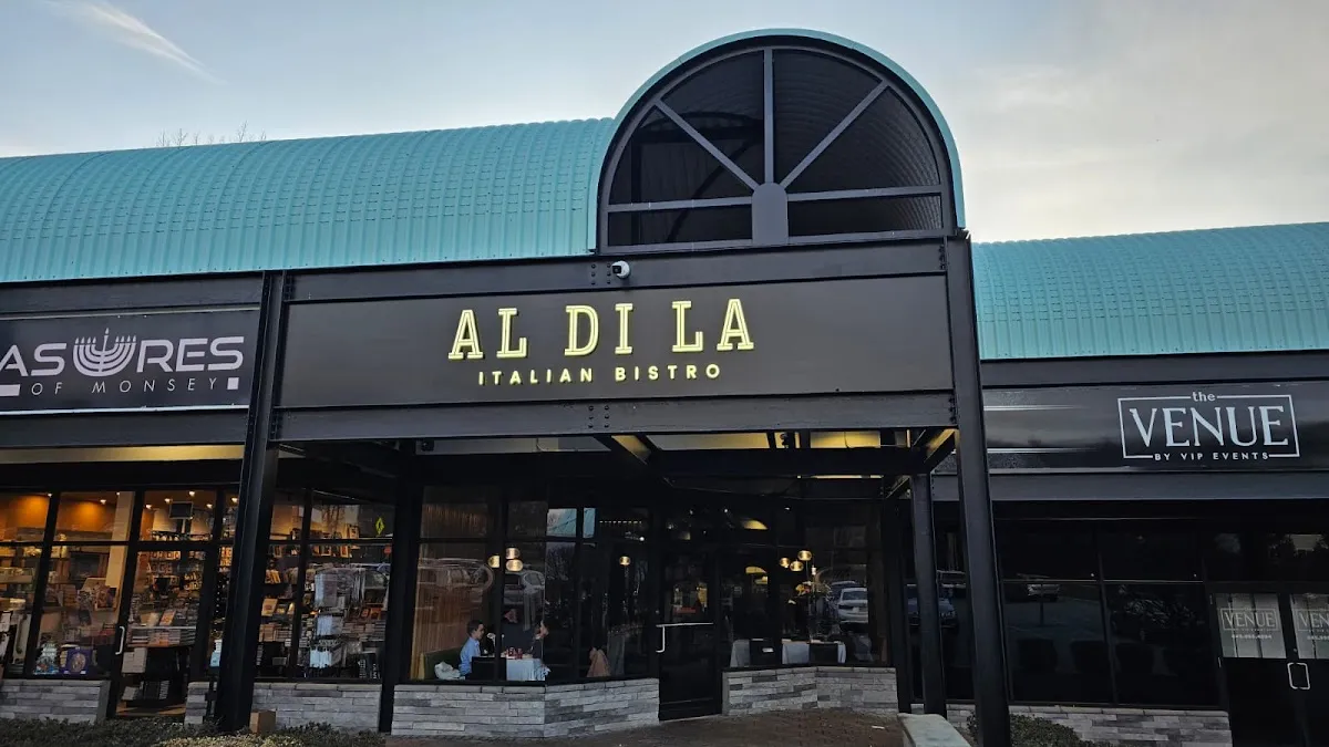 Al Di La Pizzeria & Italian Bistro