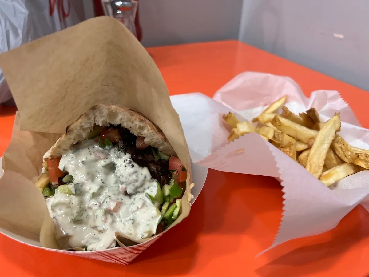 Al-Ha-Esh Kosher Grill — foto 3