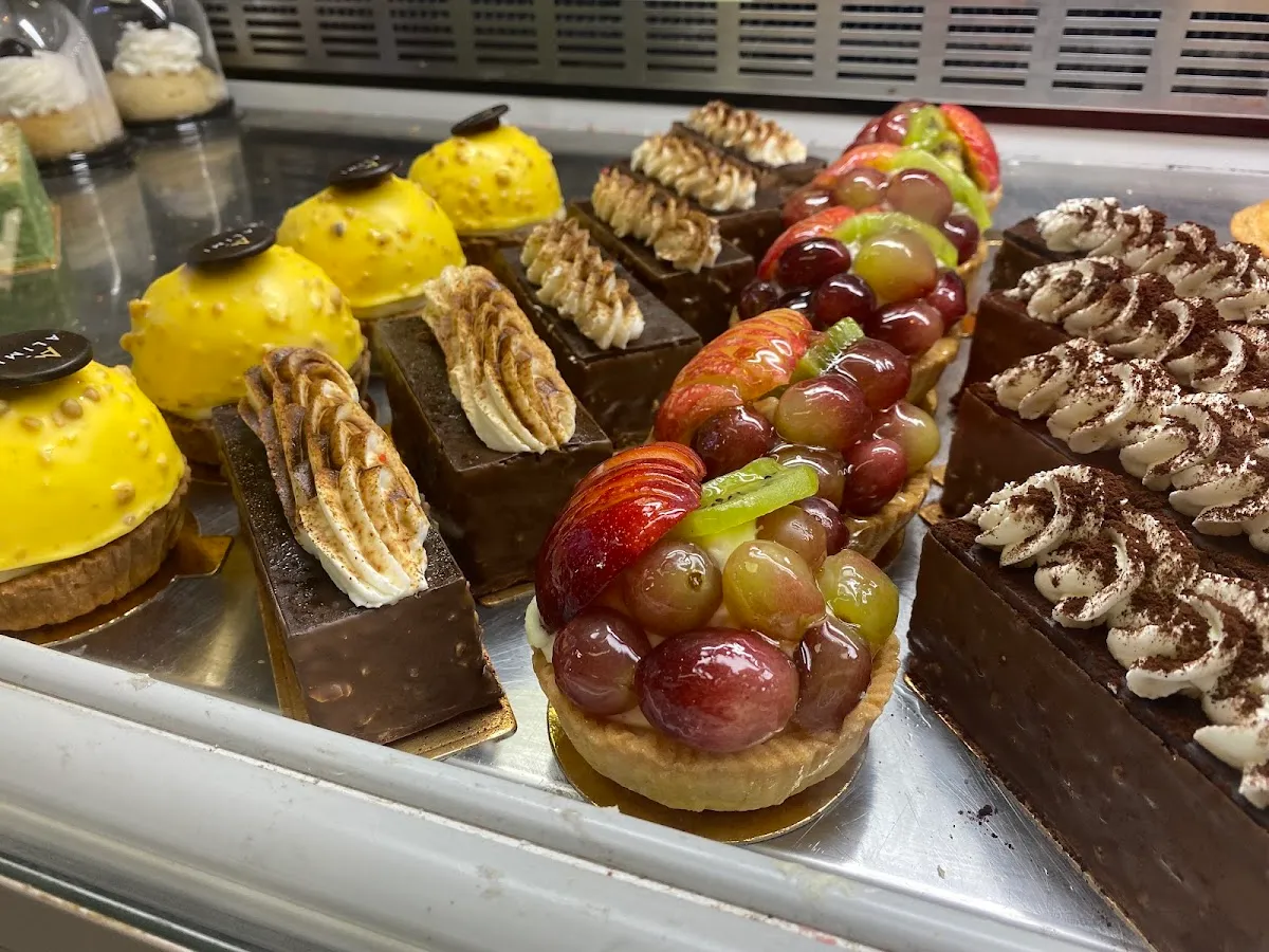 Alimi Patisserie — photo 3