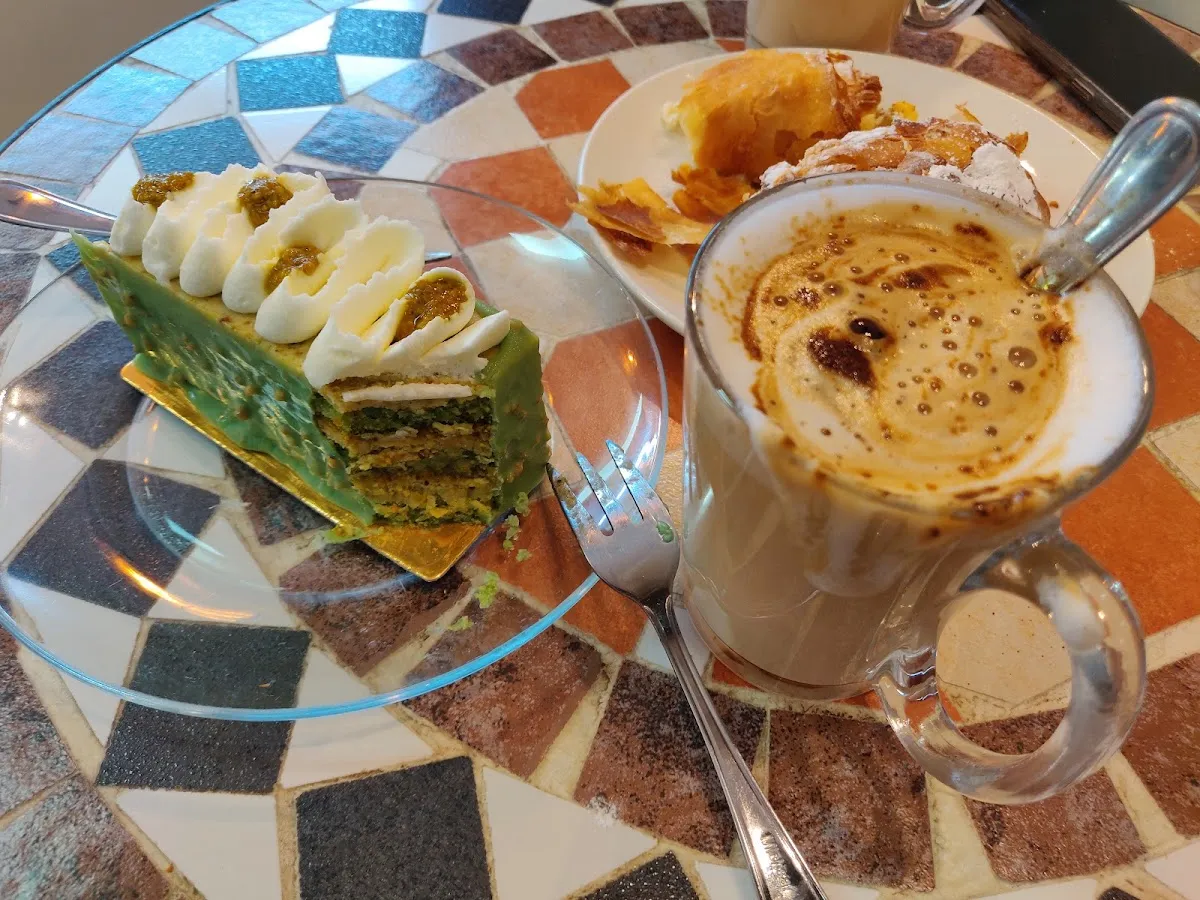 Alimi Patisserie — photo 6