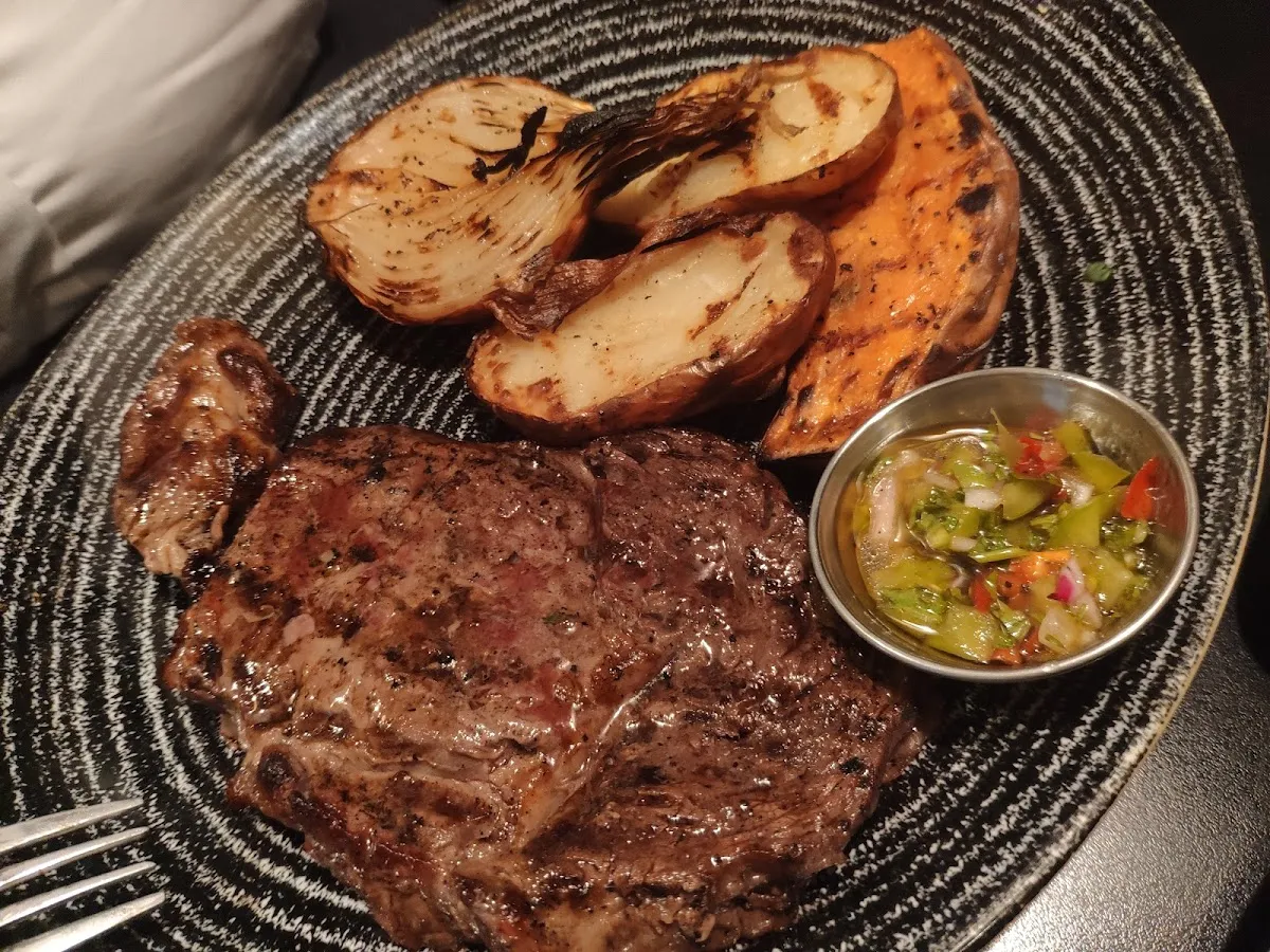 Alma Meat Restaurant — photo 3