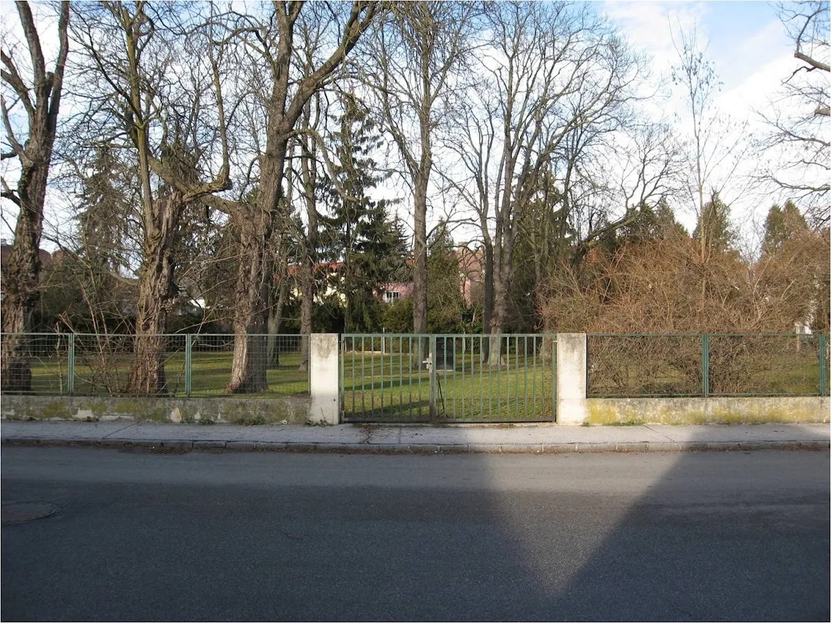 Alter Jüdischer Friedhof St. Pölten — foto 2