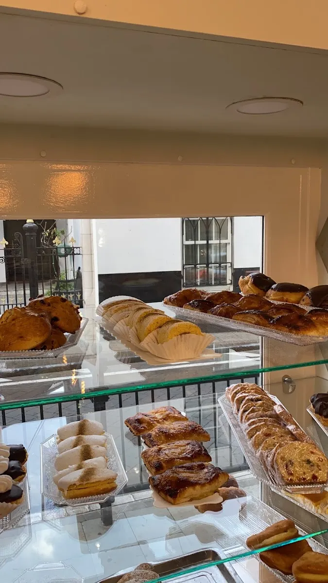 Amars Kosher Bakery and Restaurant — photo 7