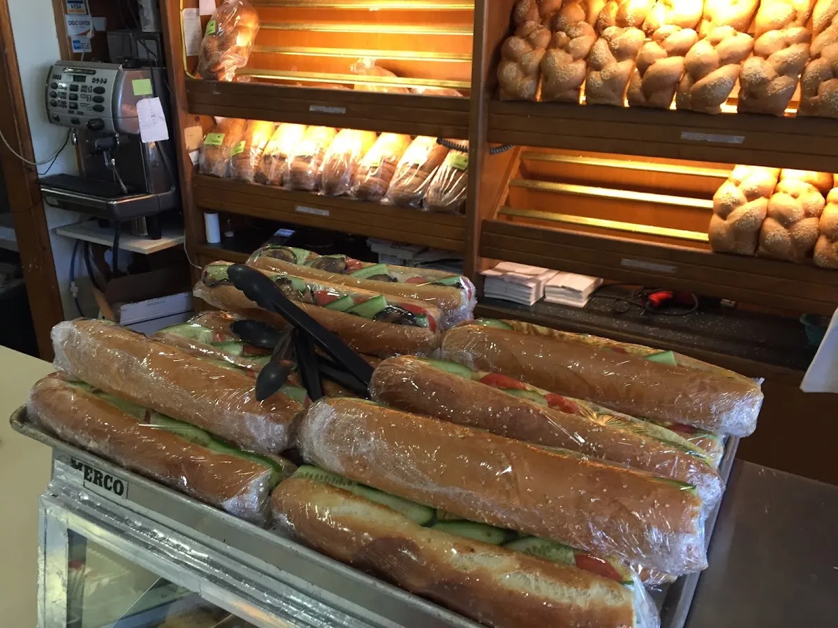 Ángel Bakery & Cafe — photo 6