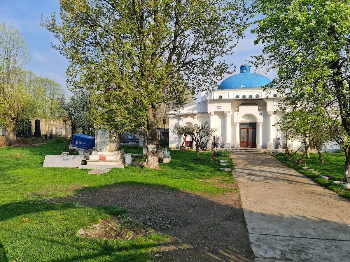 Antigua sinagoga de Bacău — photo 2
