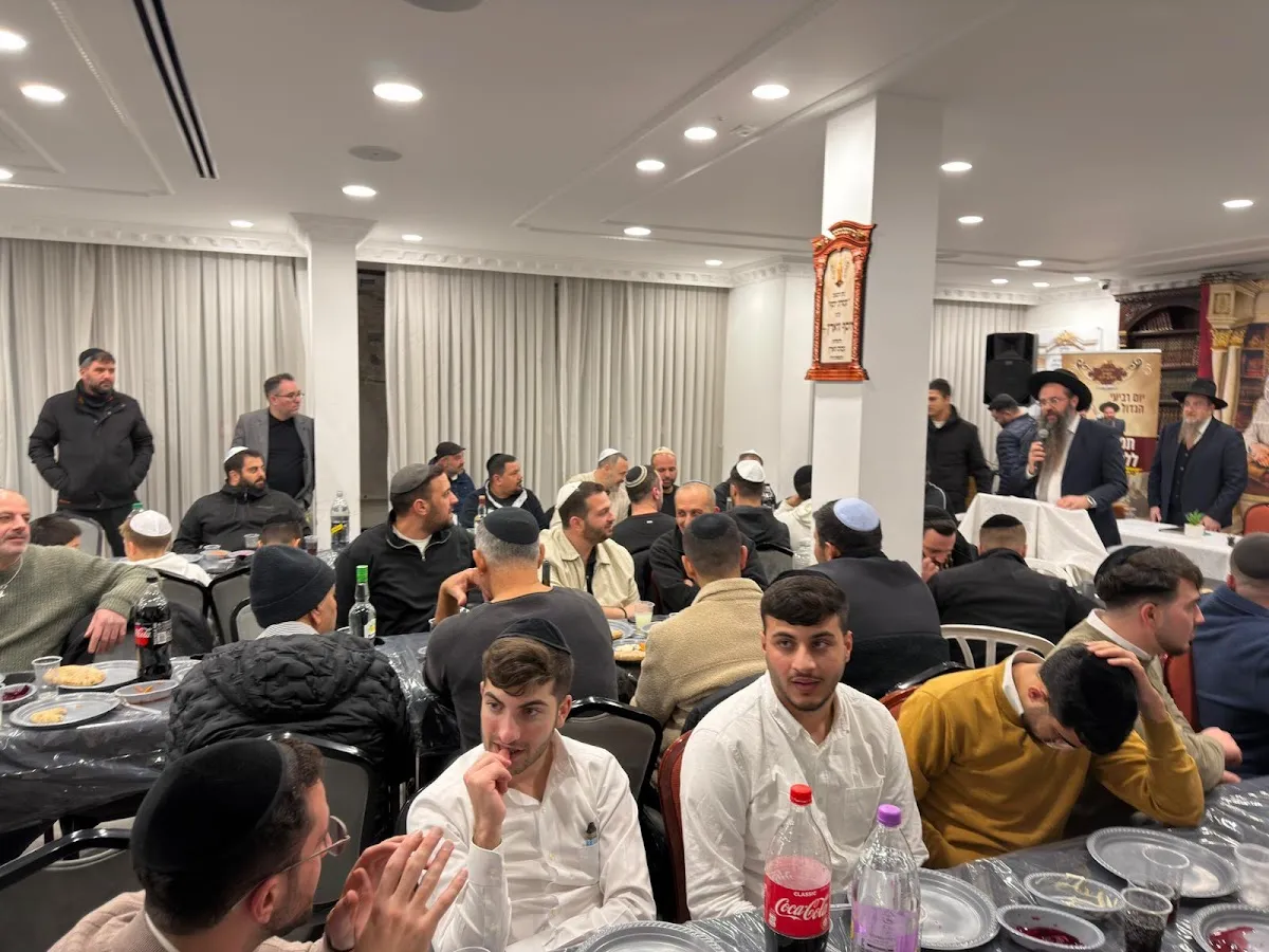 Ateret Herzliya Synagogue and Kollel — foto 3