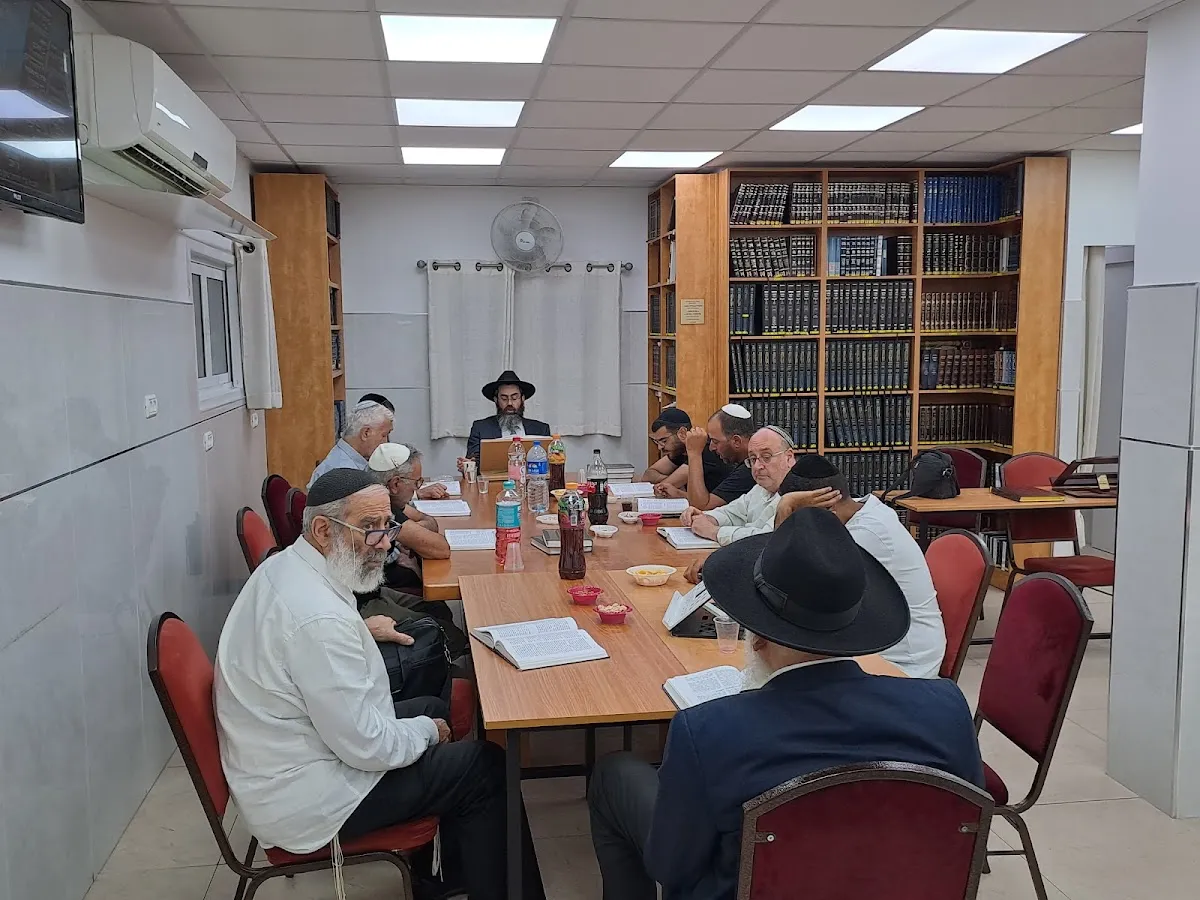 Ateret Mordechai Eliyahu House of Torah and Chesed