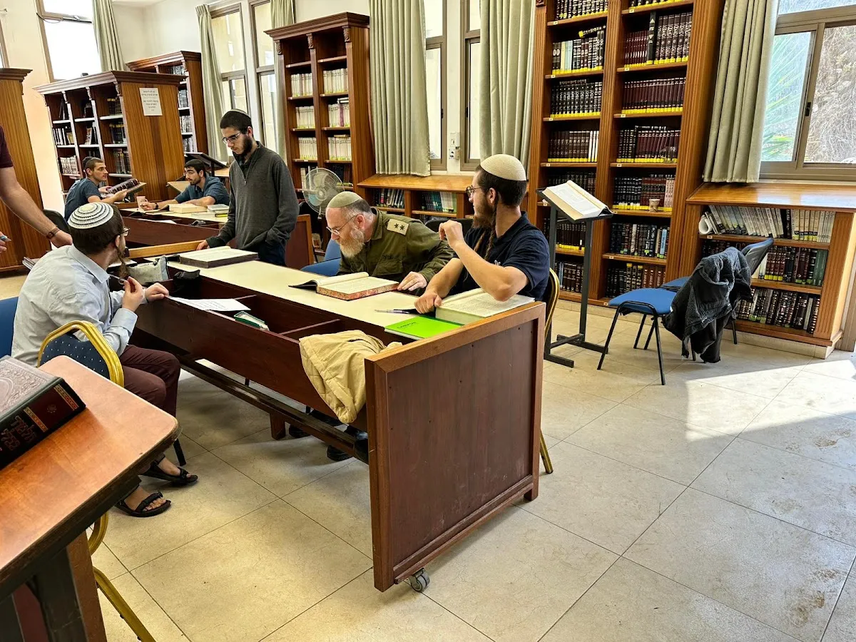 Ateret Mordechai Zionist Yeshiva Safed — foto 2