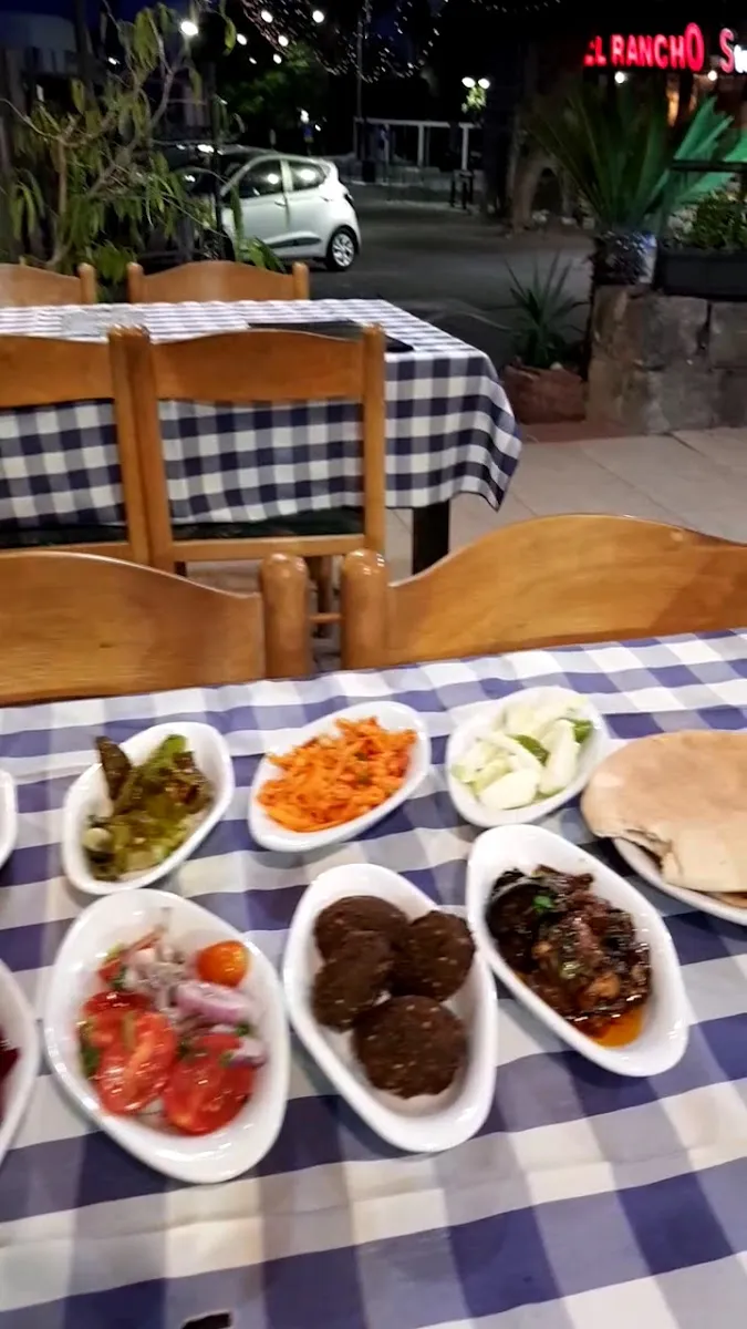 Avi's Restaurant — foto 2
