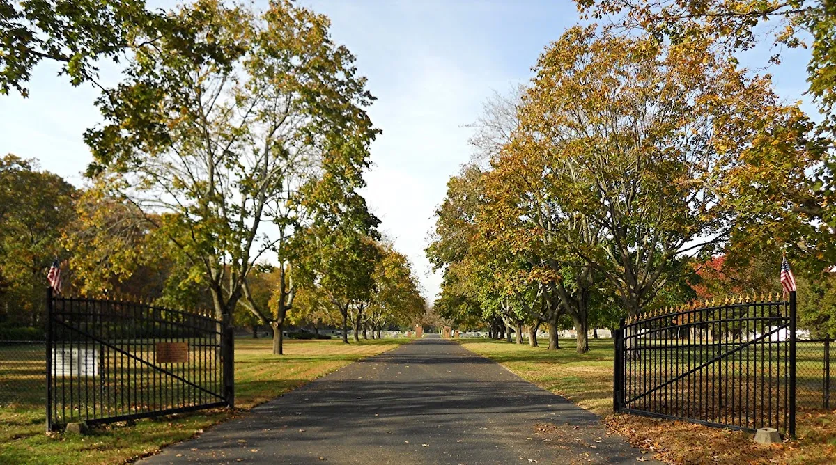 B'nai Israel Memorial Park Cemetery — foto 2