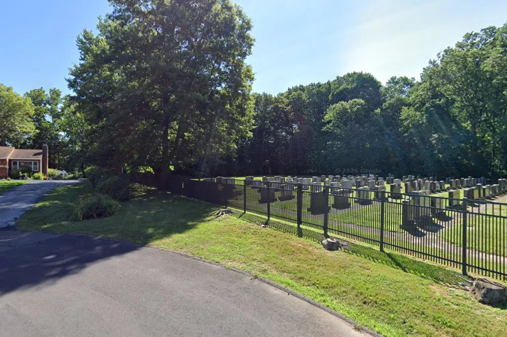 B'nai Tikvoh Sholom Cemetery — foto 3
