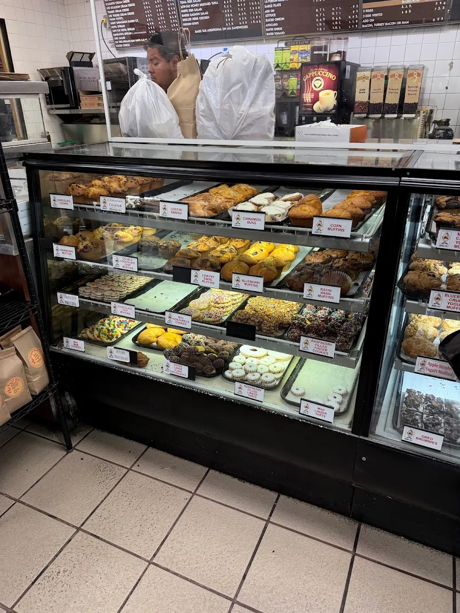 Bagel Hut — photo 4