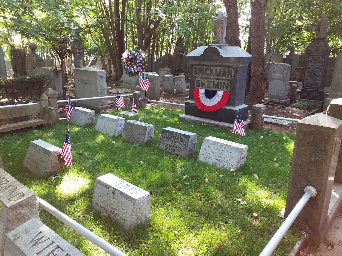 Baron Hirsch Cemetery — photo 3
