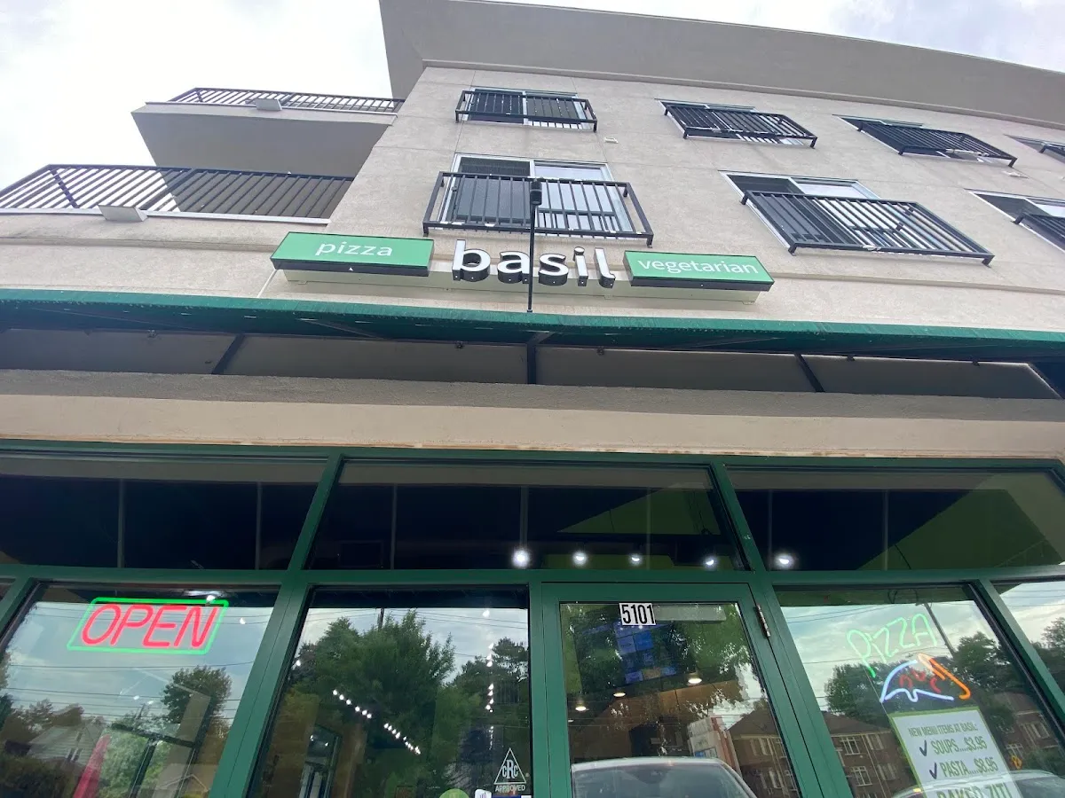 Basil Pizza — photo 10
