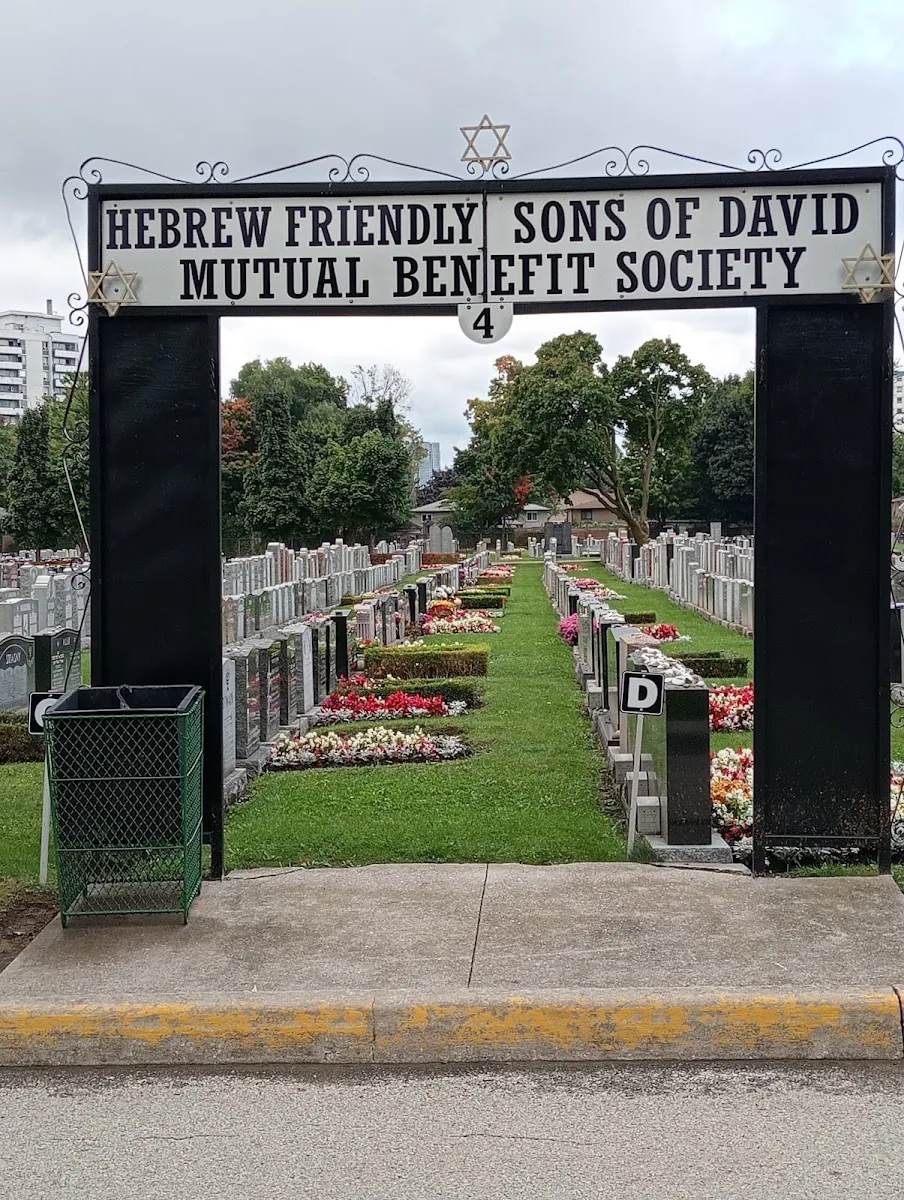 Bathurst Lawn Memorial Park — photo 9