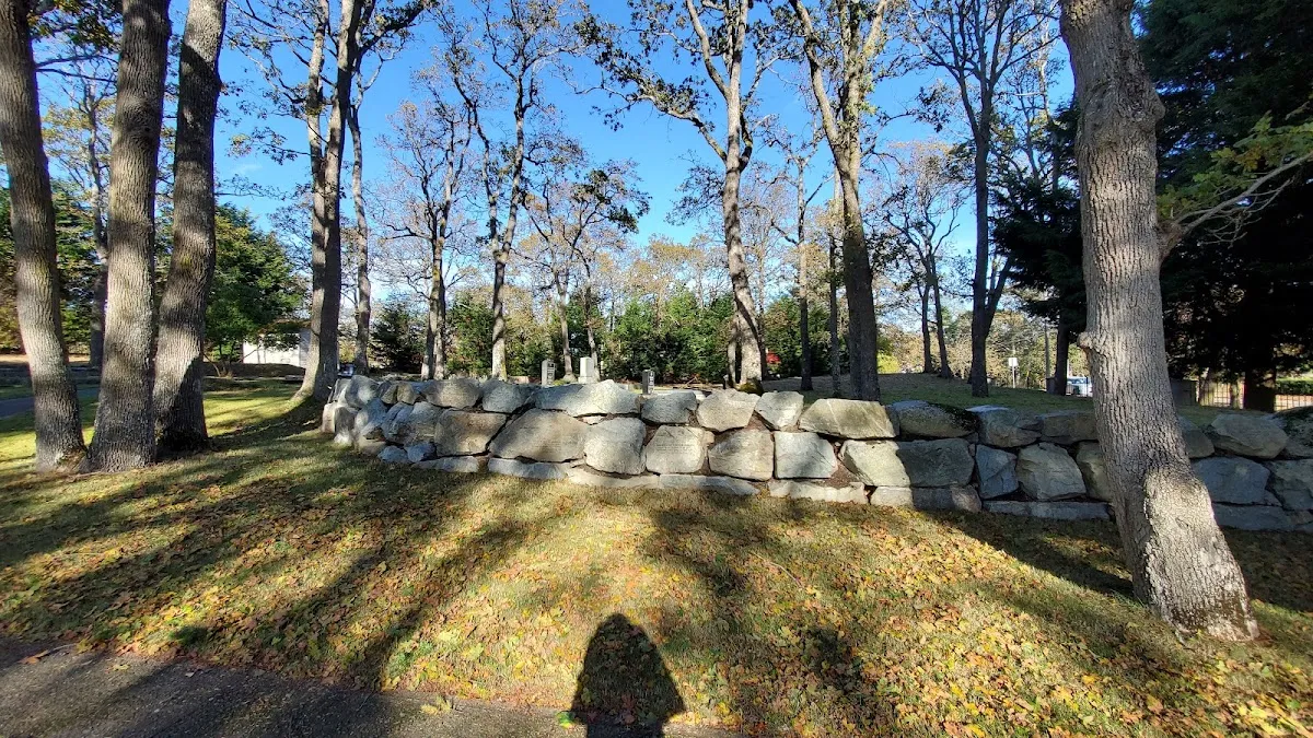 Bays Ha Chayim - Jewish Cemetery — photo 4