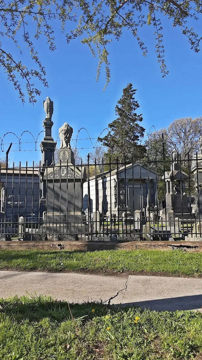 Bayside Cemetery — foto 5