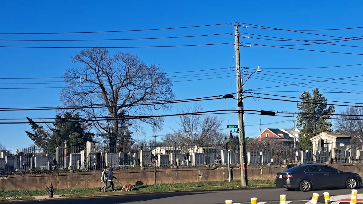 Bayside Cemetery — foto 10