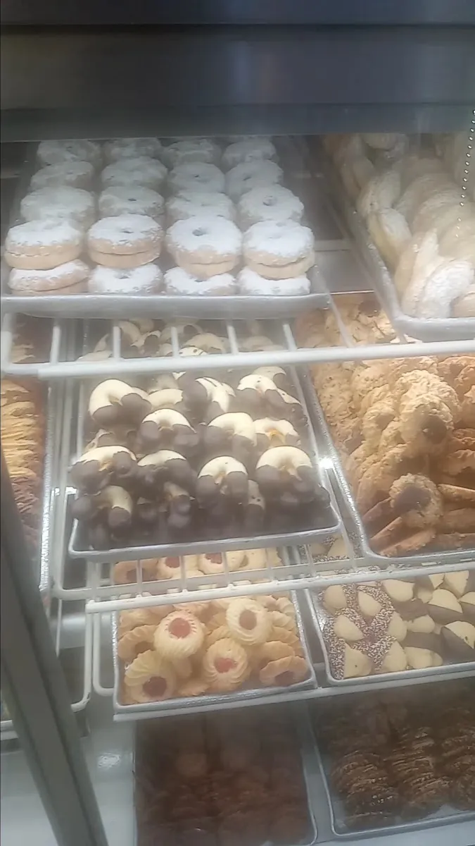 Bea's Bakery — photo 6