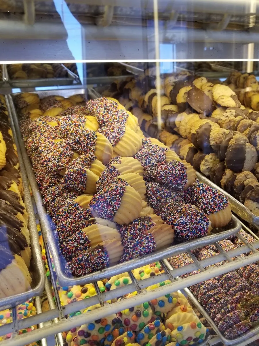 Bea's Bakery — photo 9