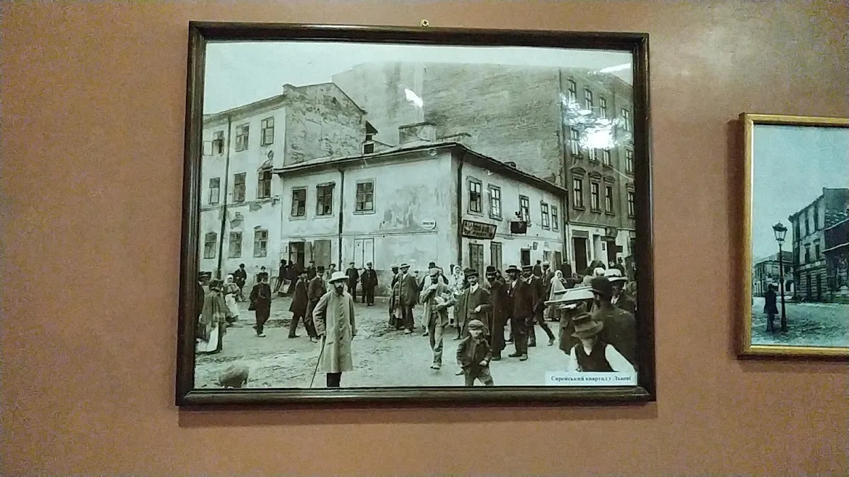 Beis Aharon V'Yisrael Synagogue — foto 6