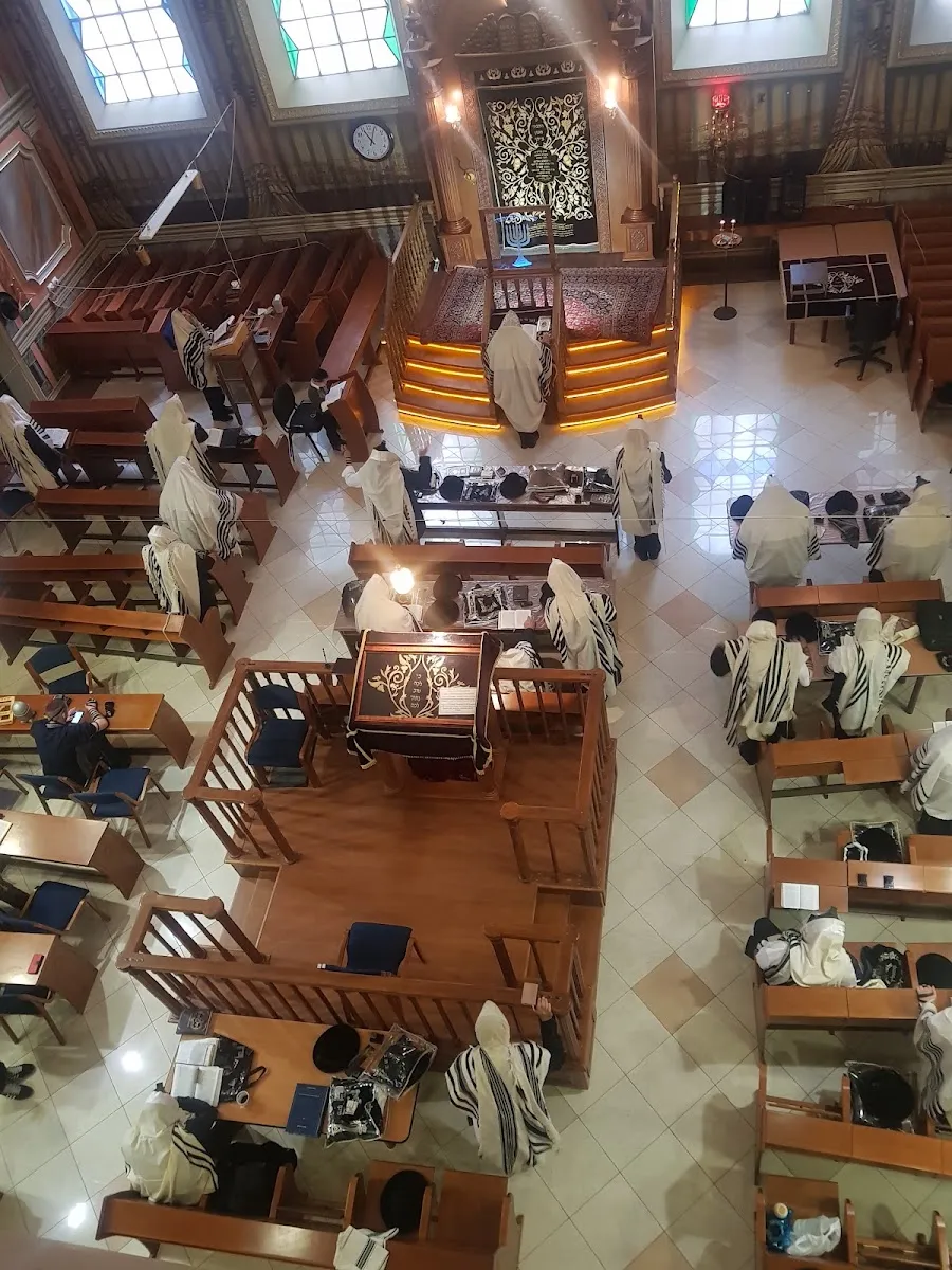 Beis Aharon V'Yisrael Synagogue — photo 7