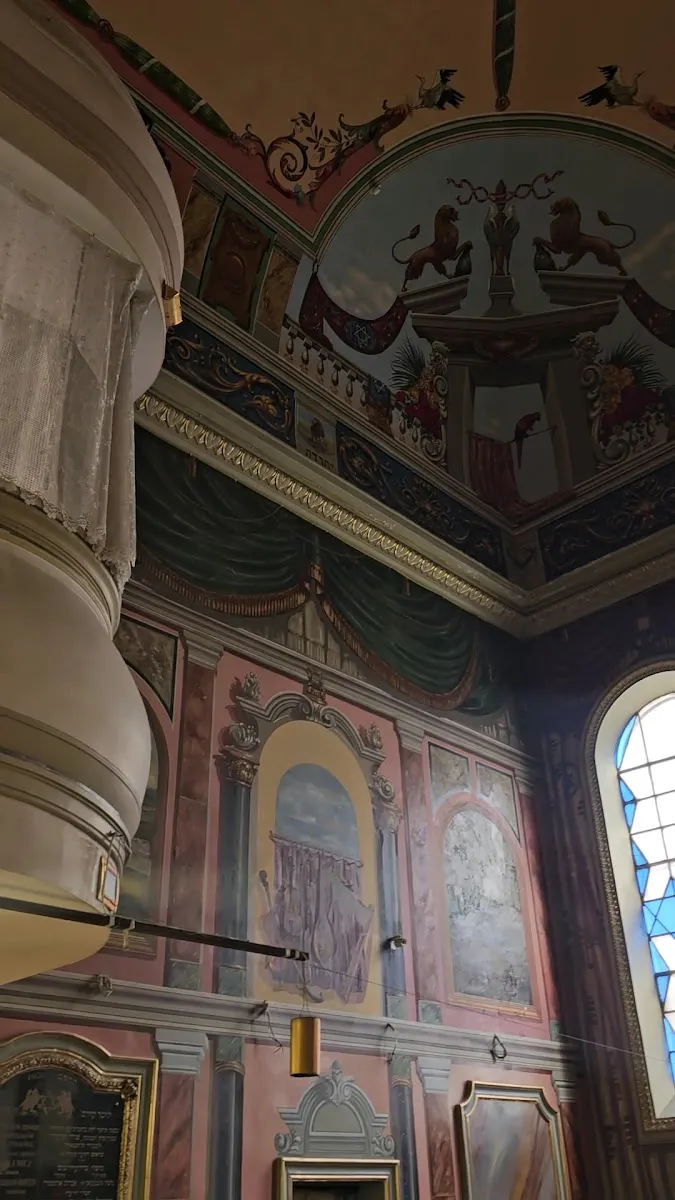 Beis Aharon V'Yisrael Synagogue — photo 9