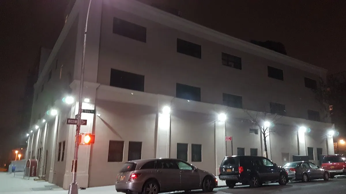 Beis Chaya Mushka — photo 2