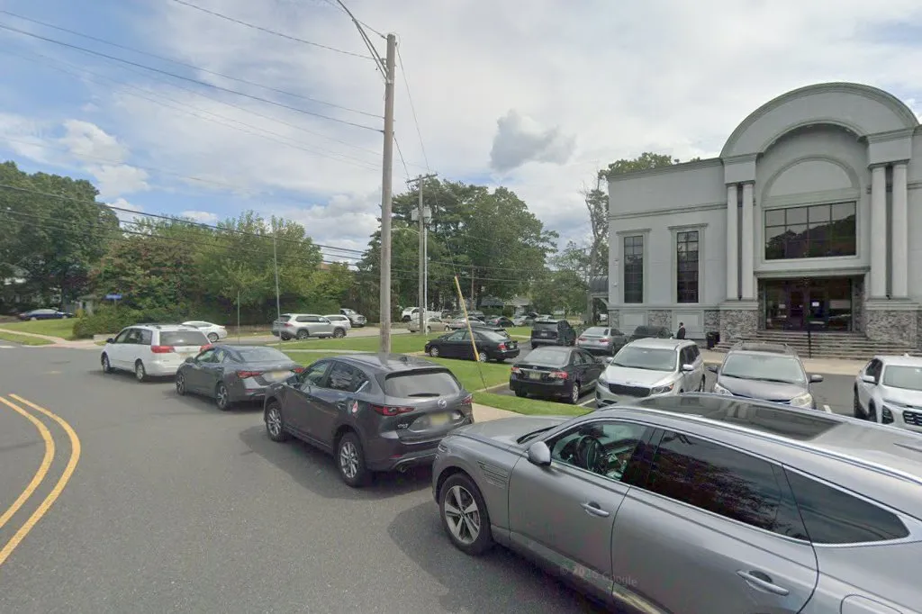 Beis Medrash Nachlas Yaakov (Central Court Shul) — foto 3