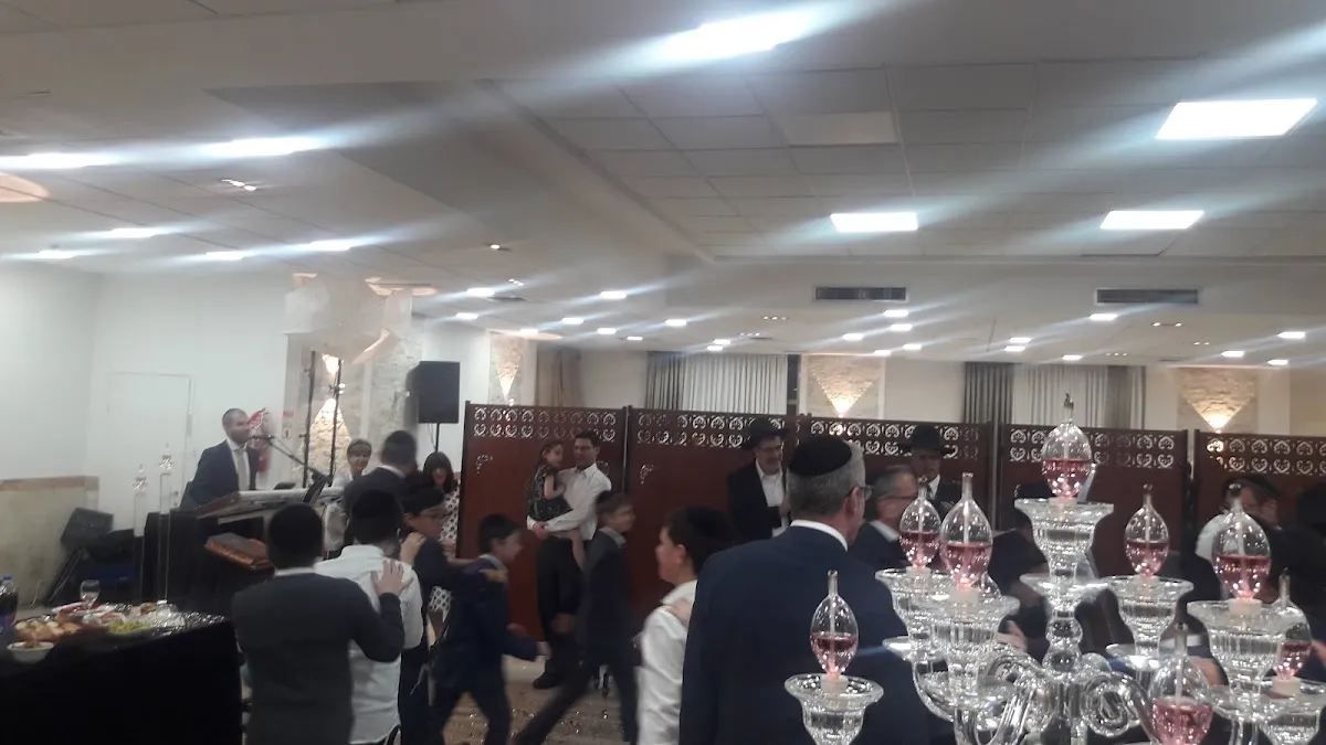 Beis Tefillah Yonah Avraham — foto 8