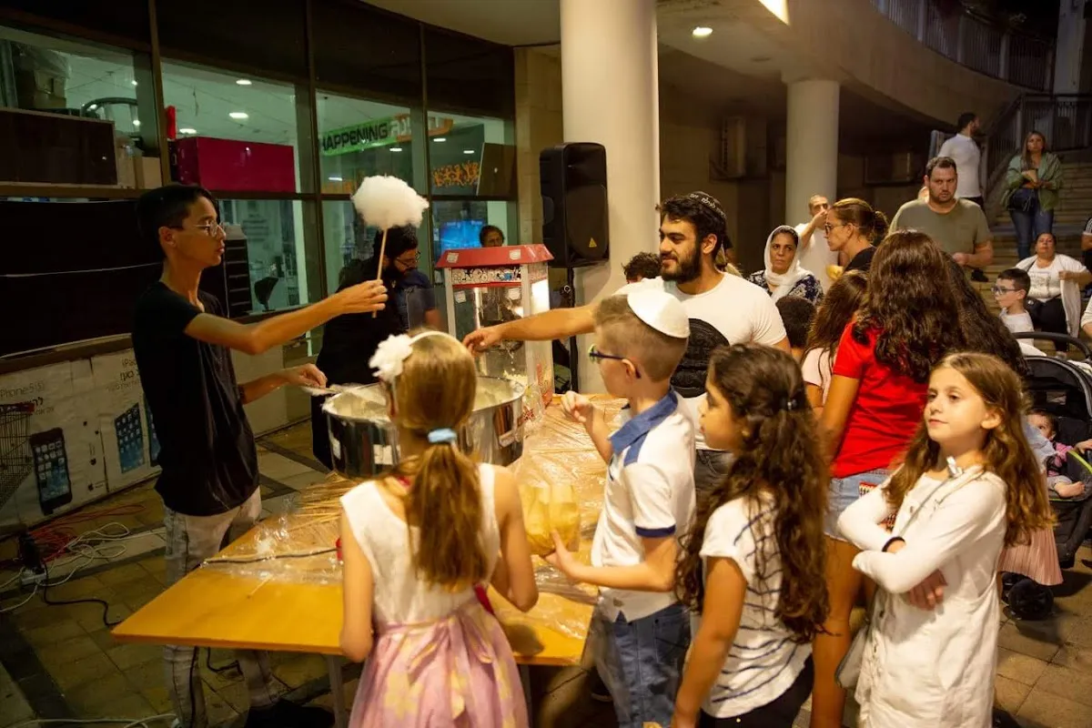 Beit Chabad Rishon LeZion West (HaBe'er Mall) — foto 4