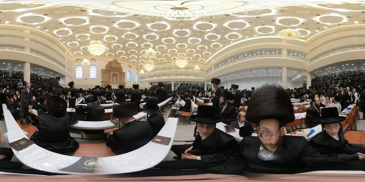 Beit Vizhnitz Synagogue — foto 2