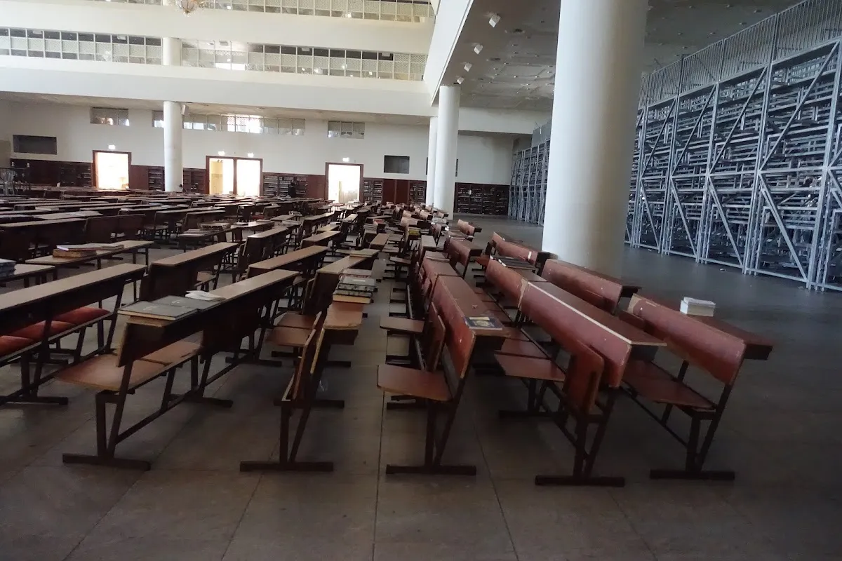 Beit Vizhnitz Synagogue — foto 8
