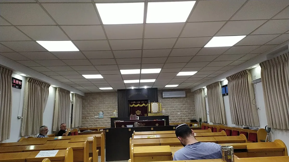 Beit Yaakov Synagogue — foto 8