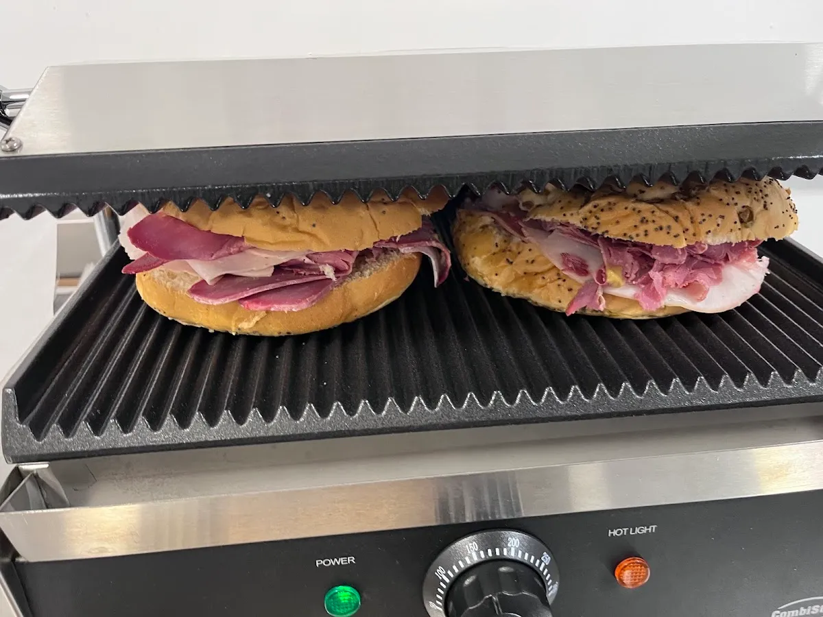 Bekef 26 - Epicerie Cacher Cannes - Boucherie - Traiteur - Sandwicherie — photo 8
