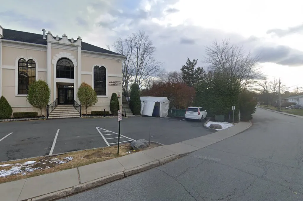 Belz Shul — photo 2