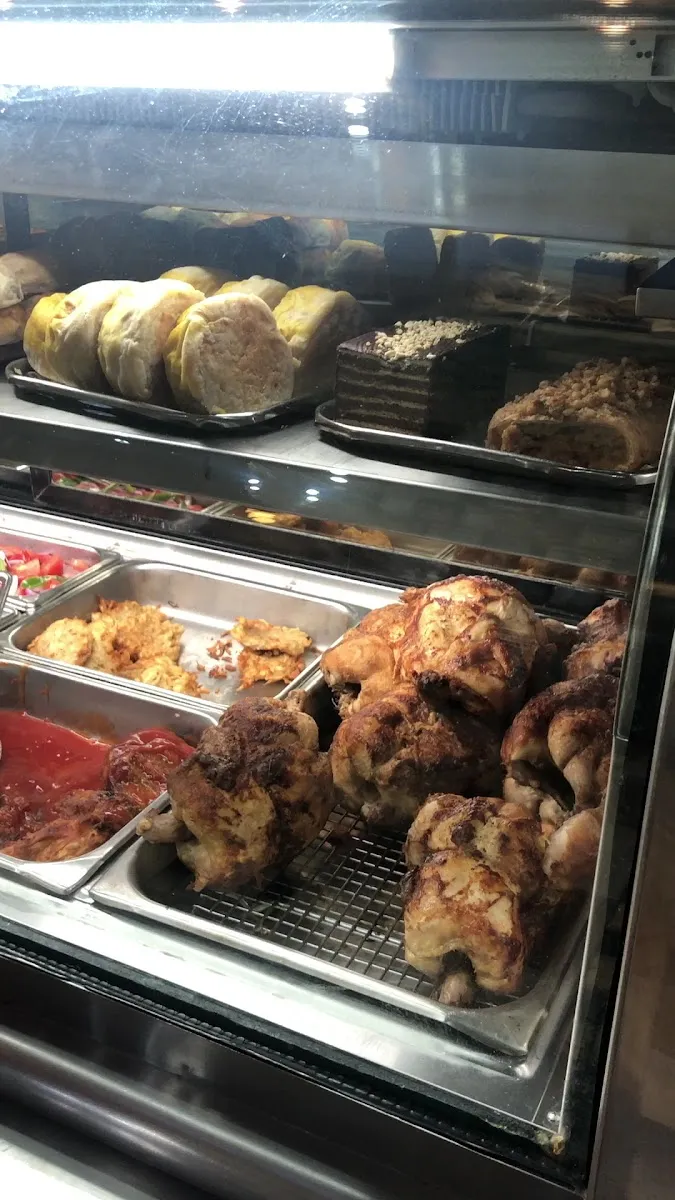 Ben's Kosher Delicatessen Restaurant & Caterers (Greenvale) — foto 2