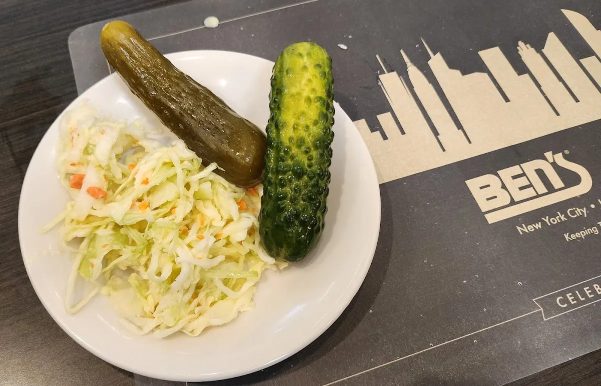 Ben's Kosher Delicatessen Restaurant & Caterers (Greenvale) — foto 7