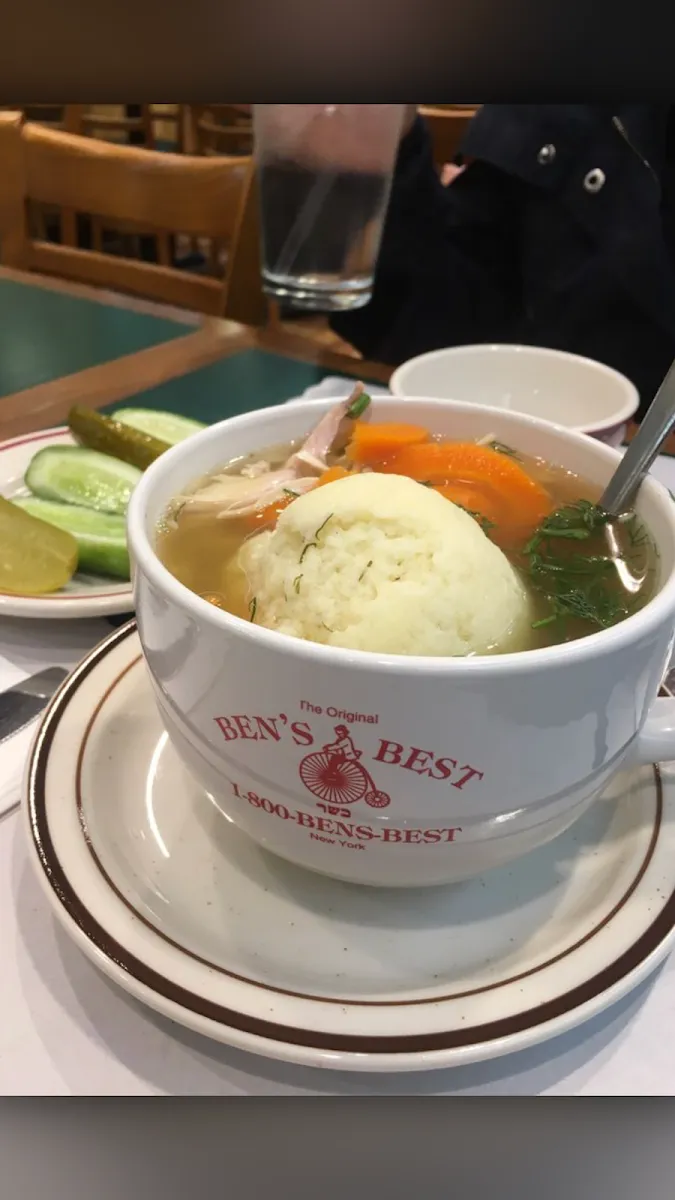 Ben's Kosher Delicatessen Restaurant & Caterers — foto 4