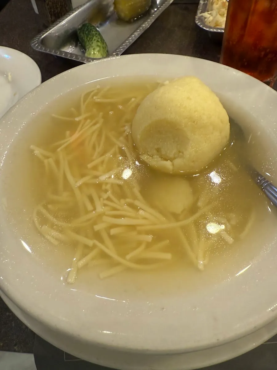 Ben's Kosher Delicatessen Restaurant & Caterers — foto 10