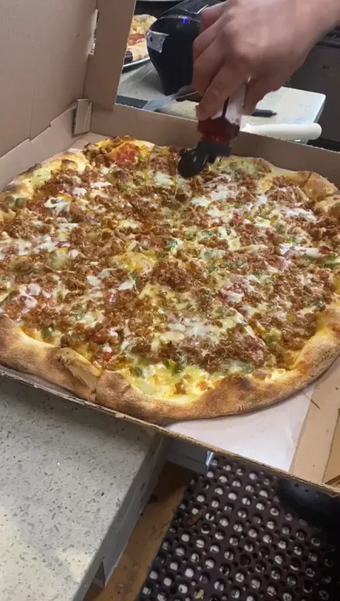 Benny's Brick Oven Pizza — photo 2