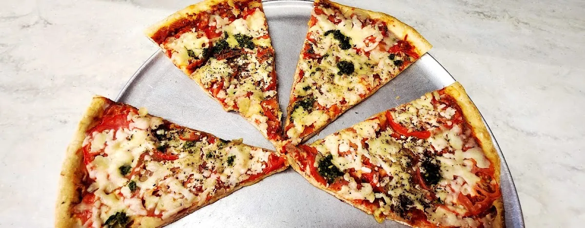 Benny's Famous Pizza — foto 3