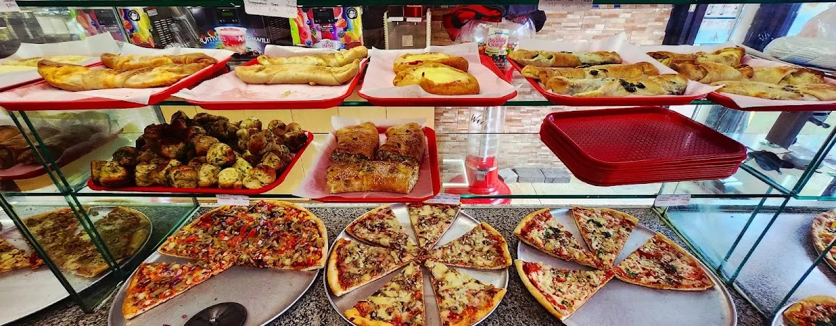Benny's Famous Pizza — foto 5