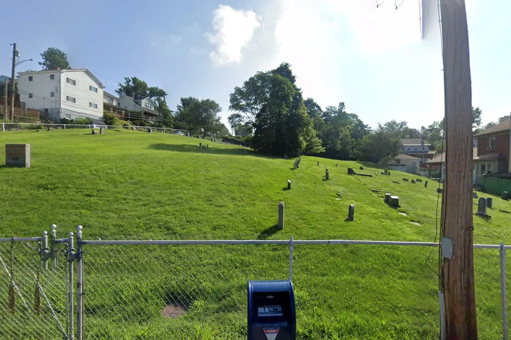 Bes Almon (Troy Hill Jewish Cemetery)