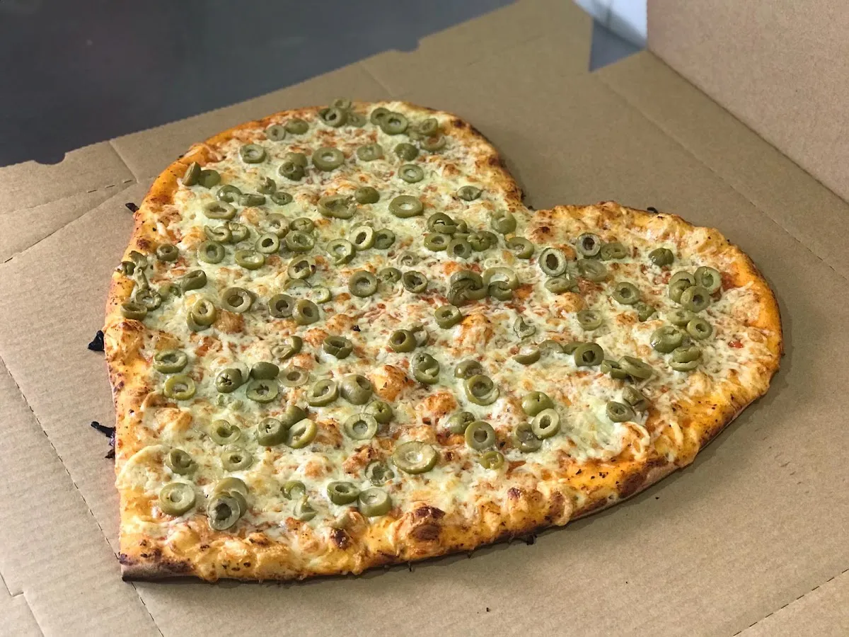 Best Pizza (HaMelacha) — photo 2
